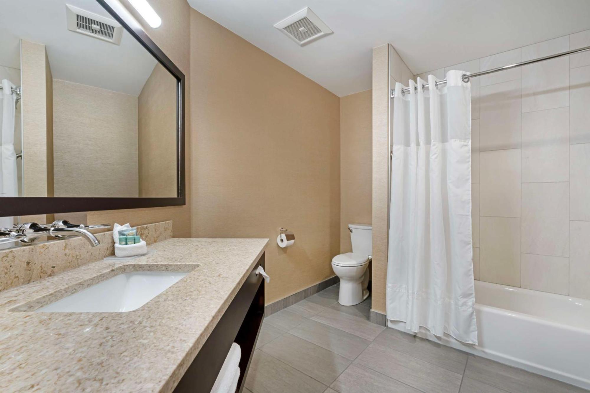 Hotel Western Northgate 3*